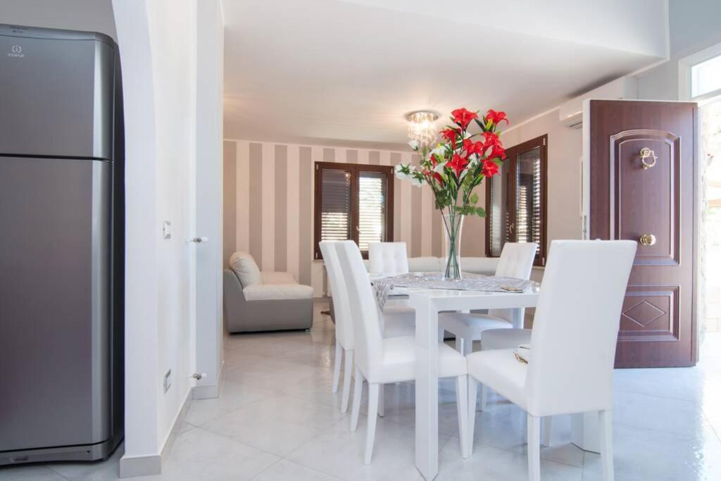 Hh Selection Emiro Villa Lascari Eksteriør bilde