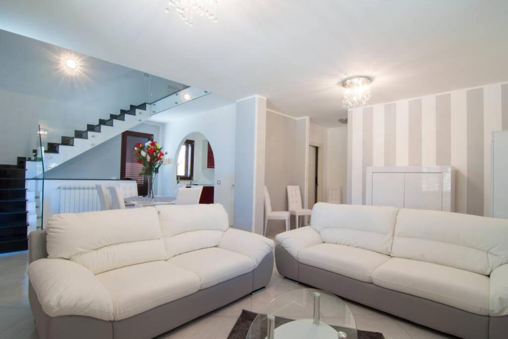 Hh Selection Emiro Villa Lascari Eksteriør bilde